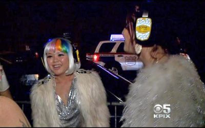 In SF, Silent Disco Devotees Dance, Dance, Dance To A Beat Only They Can Hear (via sanfrancisco.cbslocal.com)